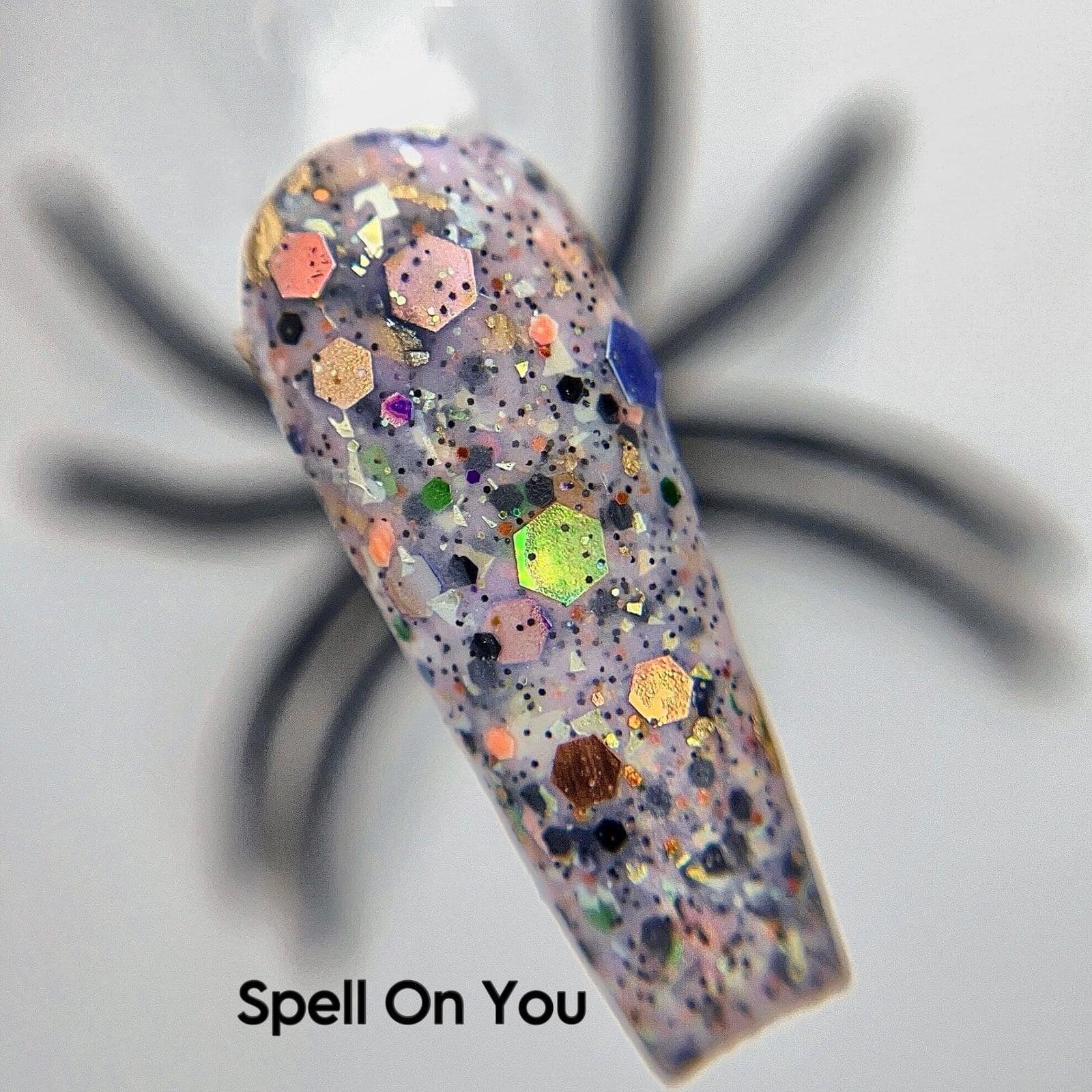 Spell On You, seductor y poderoso. Así es el nuevo aroma floral de